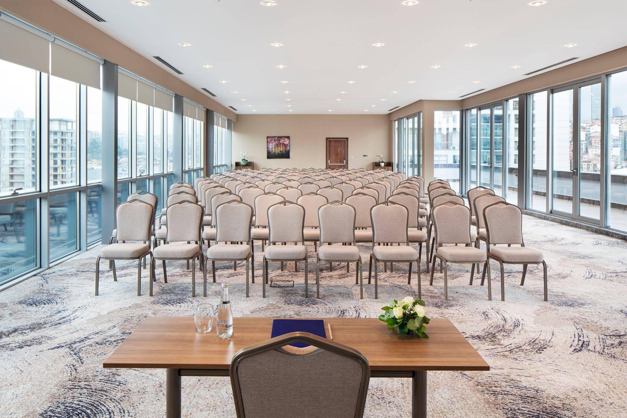 Delta Hotels By Marriott Istanbul Vadi Exterior photo
