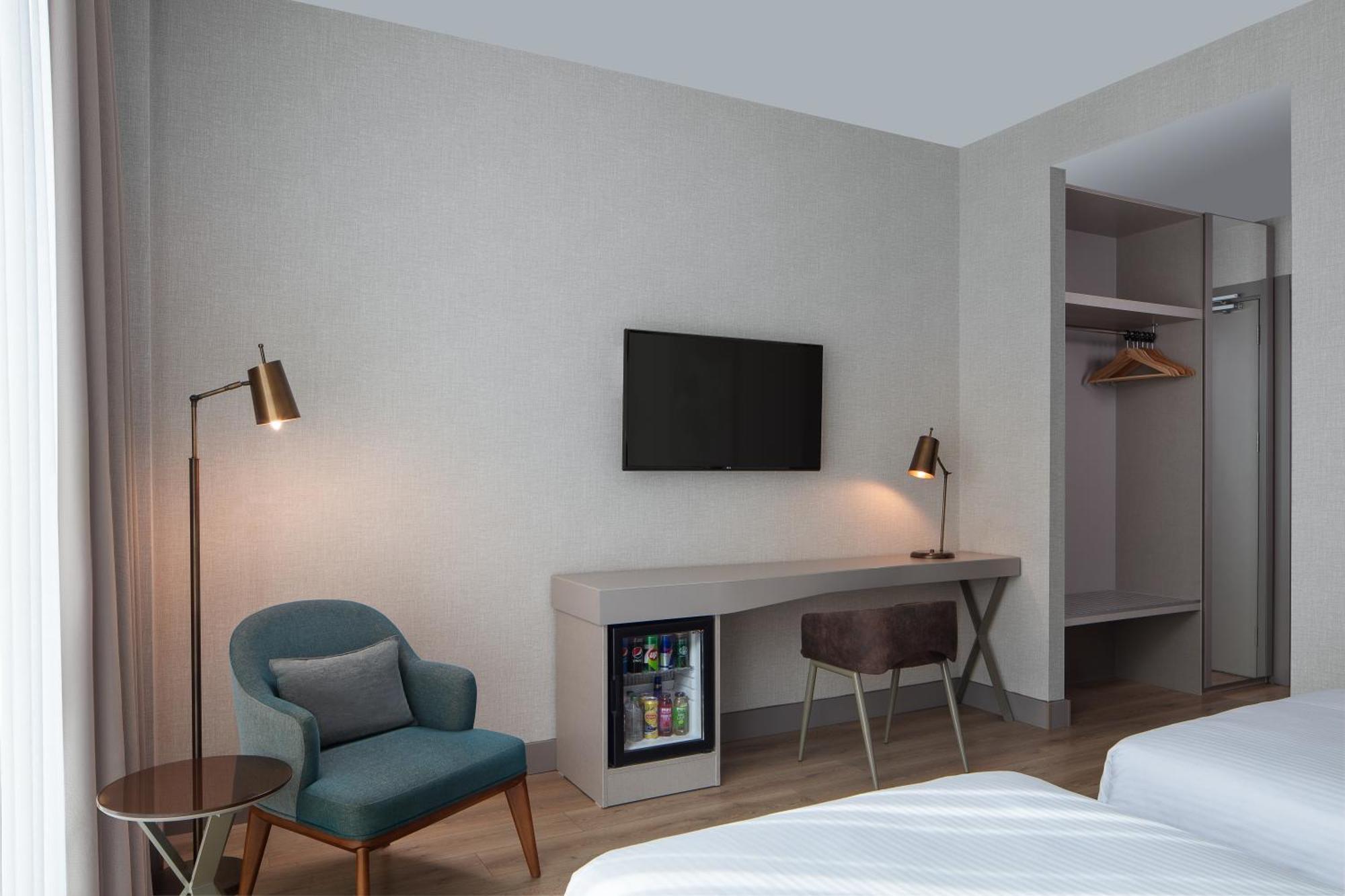 Delta Hotels By Marriott Istanbul Vadi Exterior photo