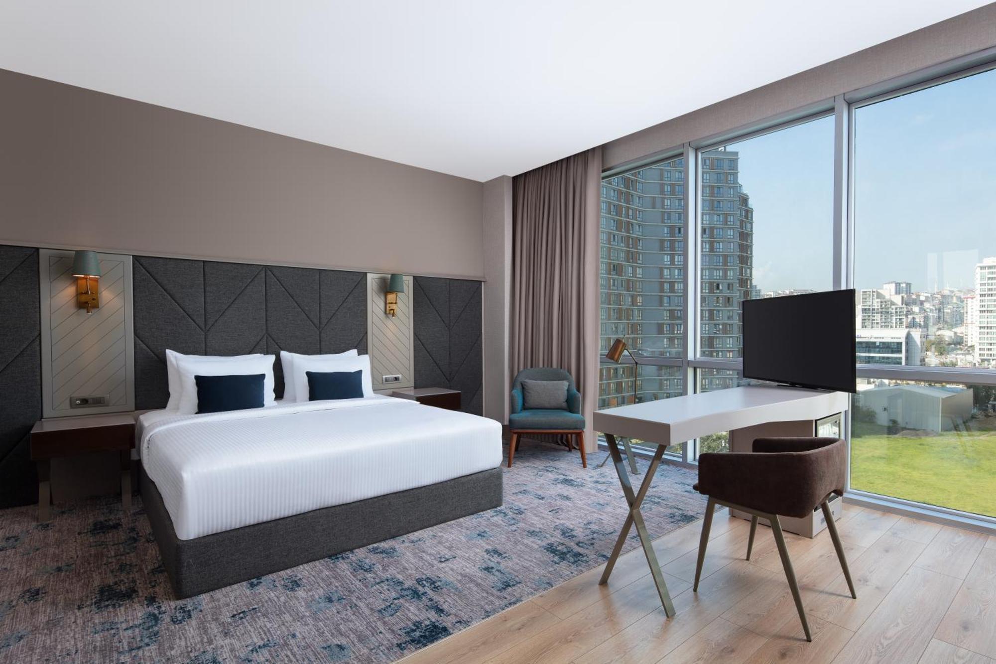 Delta Hotels By Marriott Istanbul Vadi Exterior photo