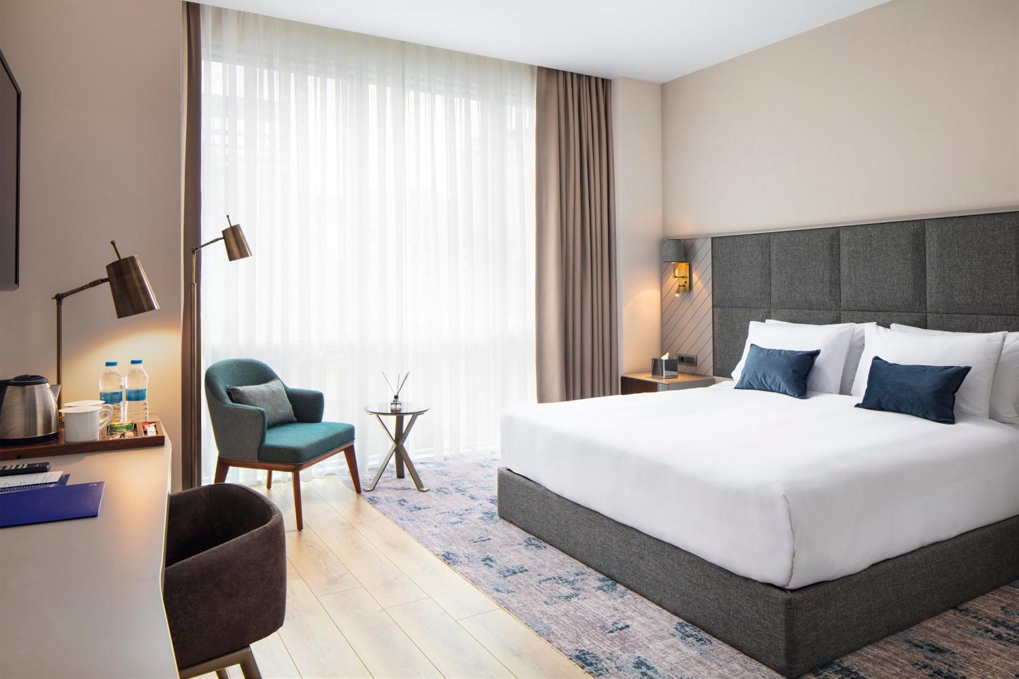 Delta Hotels By Marriott Istanbul Vadi Exterior photo
