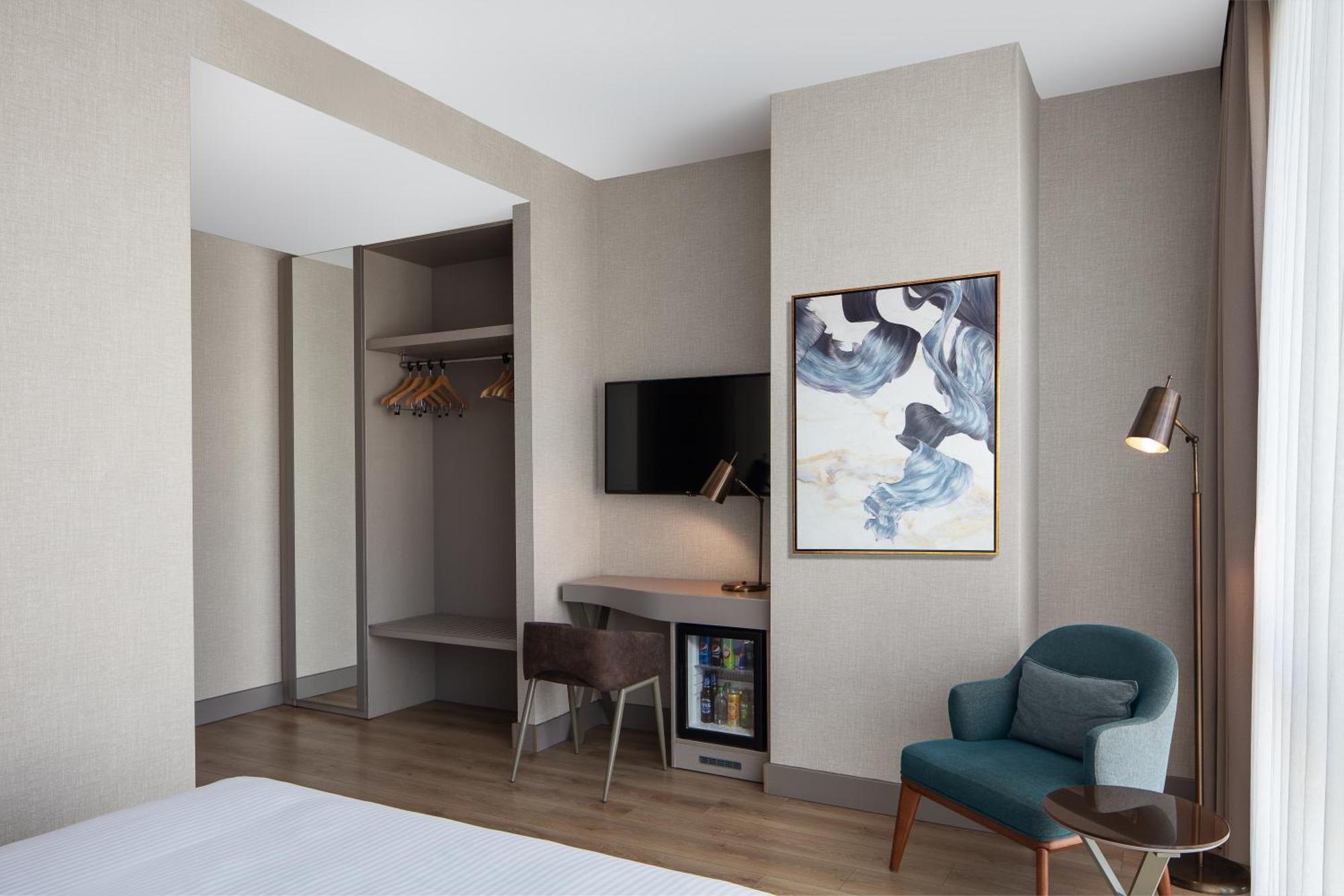 Delta Hotels By Marriott Istanbul Vadi Exterior photo