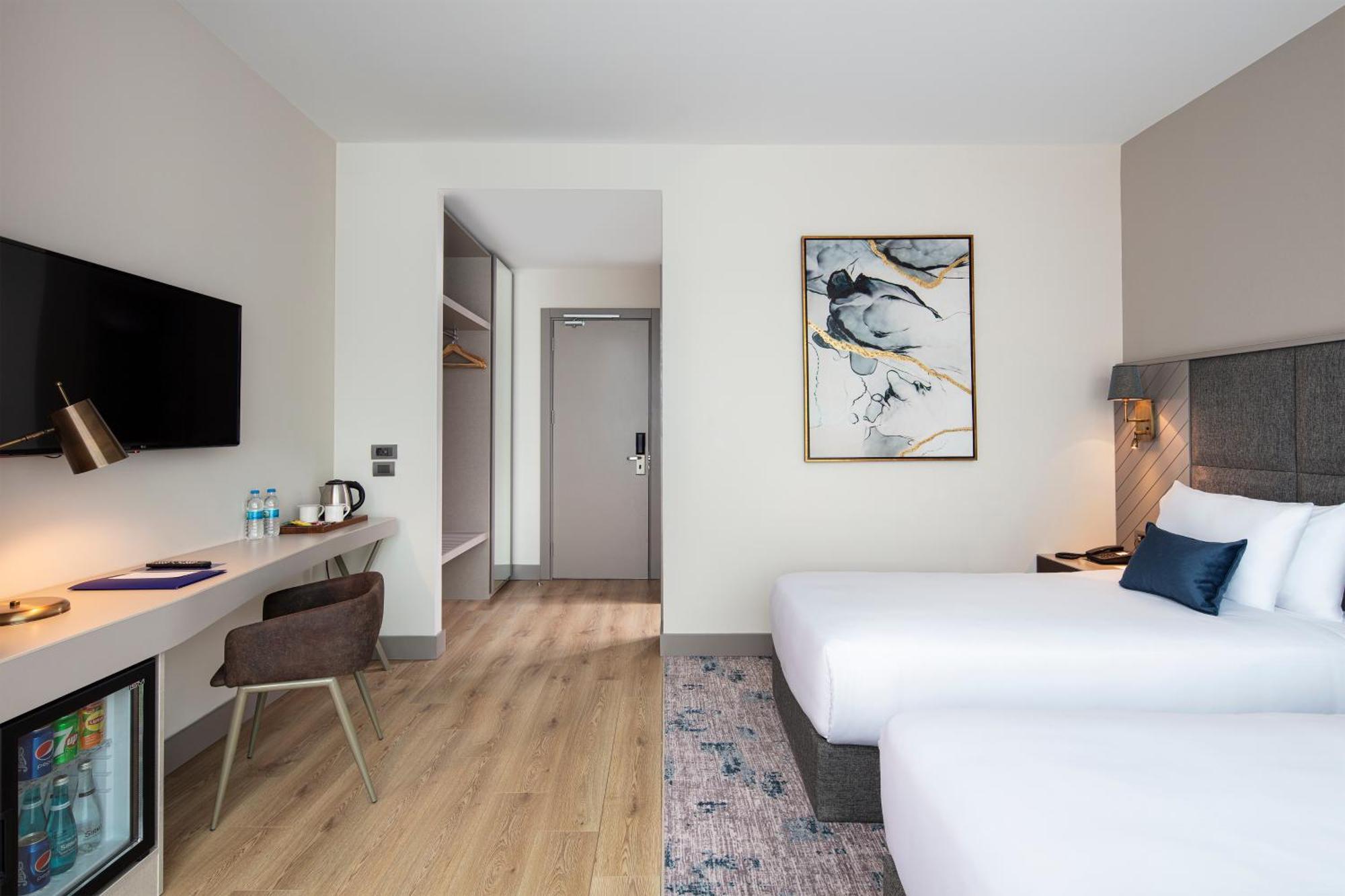 Delta Hotels By Marriott Istanbul Vadi Exterior photo