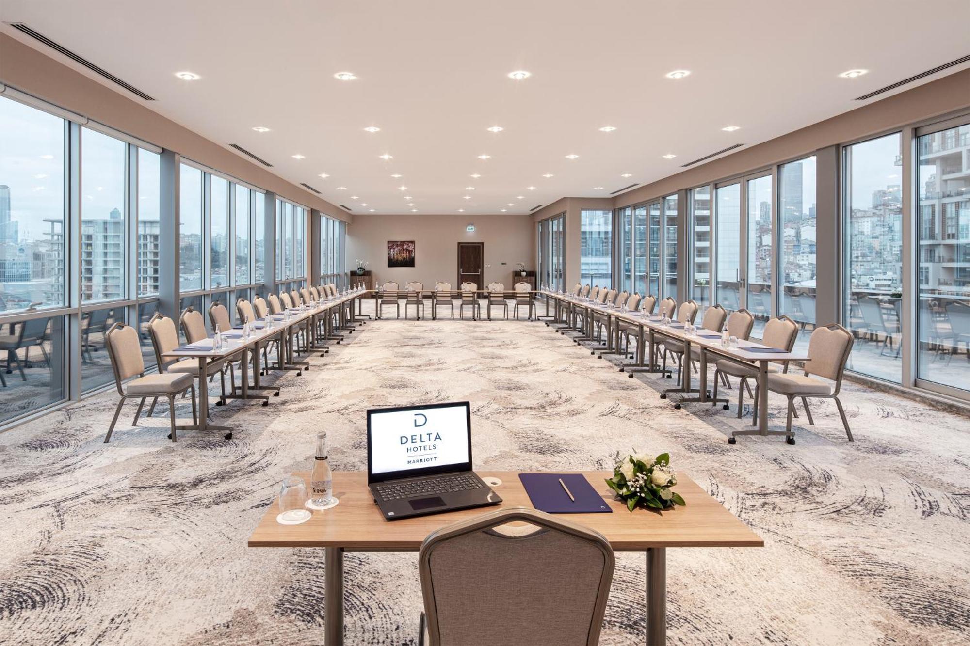 Delta Hotels By Marriott Istanbul Vadi Exterior photo