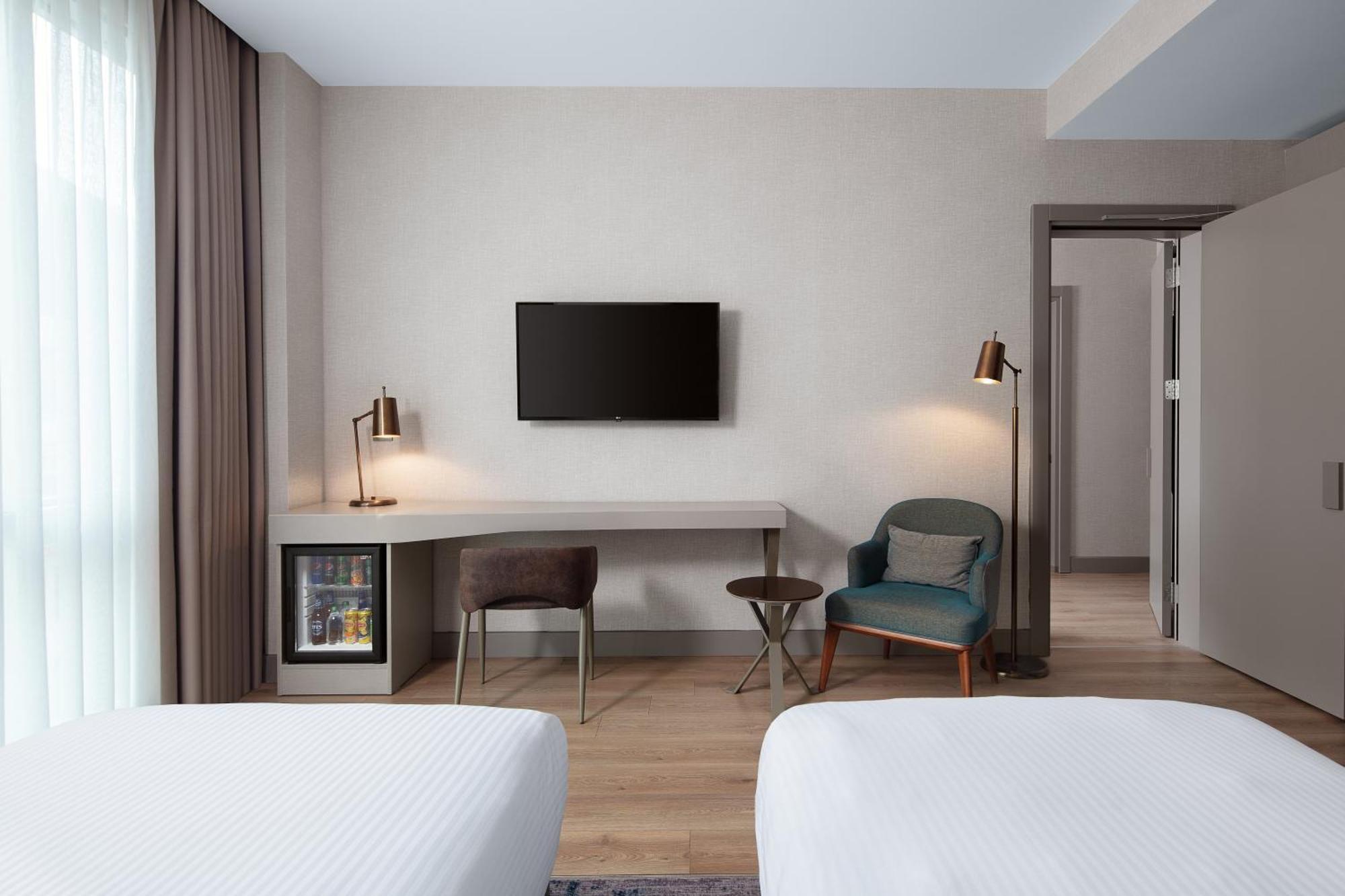 Delta Hotels By Marriott Istanbul Vadi Exterior photo