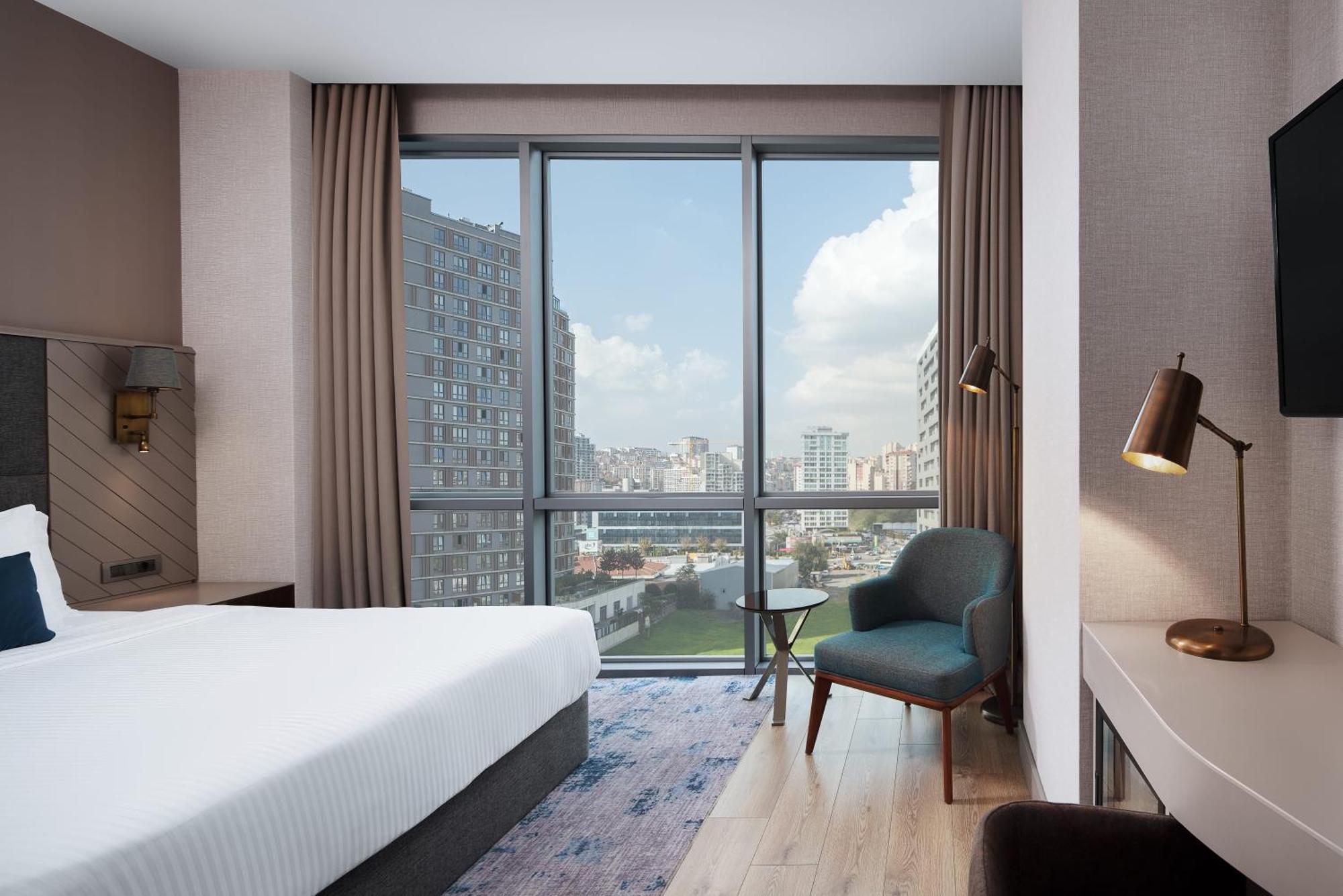 Delta Hotels By Marriott Istanbul Vadi Exterior photo