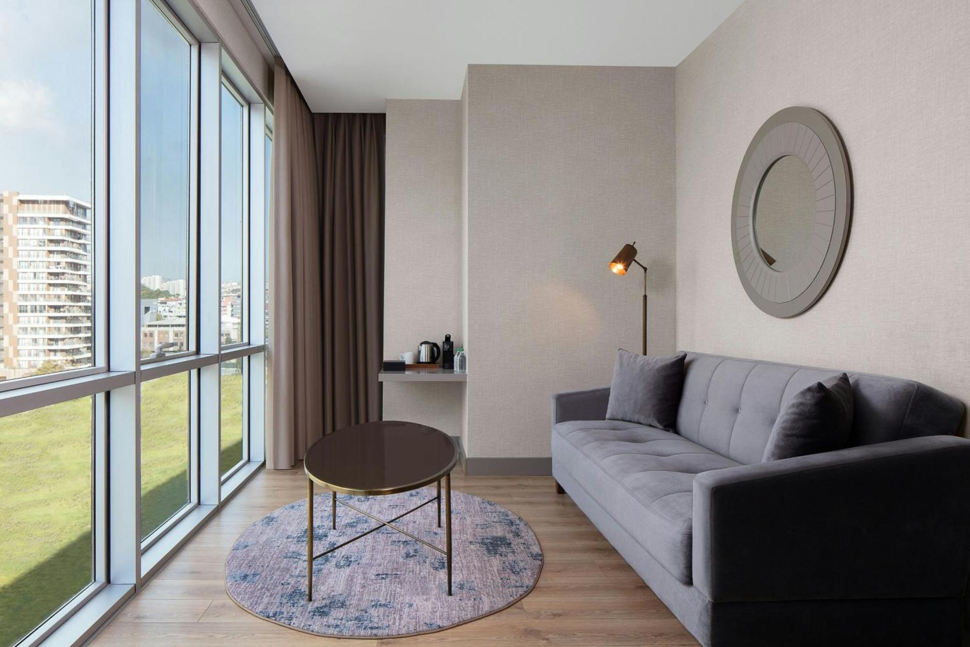 Delta Hotels By Marriott Istanbul Vadi Exterior photo