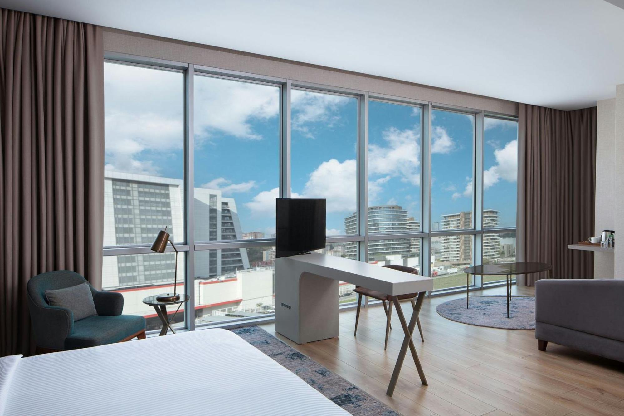 Delta Hotels By Marriott Istanbul Vadi Exterior photo