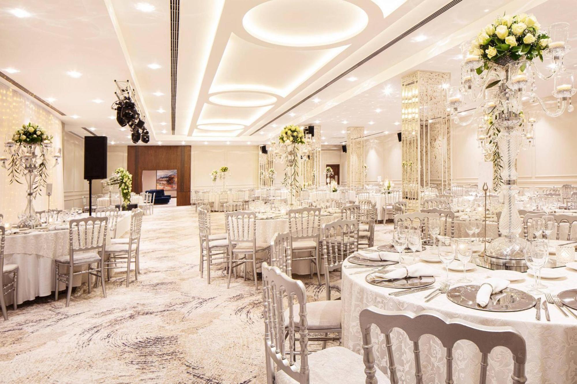 Delta Hotels By Marriott Istanbul Vadi Exterior photo