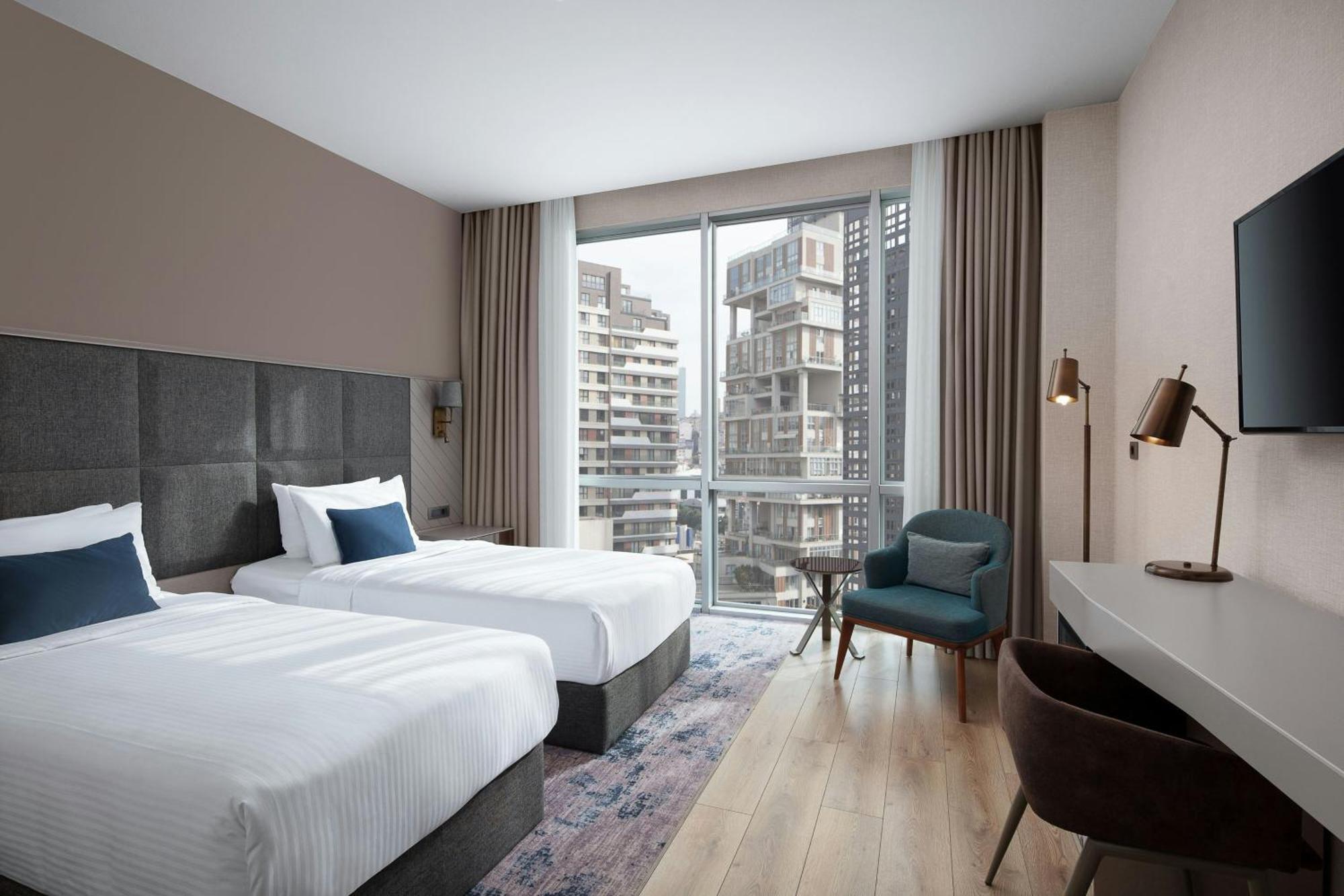 Delta Hotels By Marriott Istanbul Vadi Exterior photo
